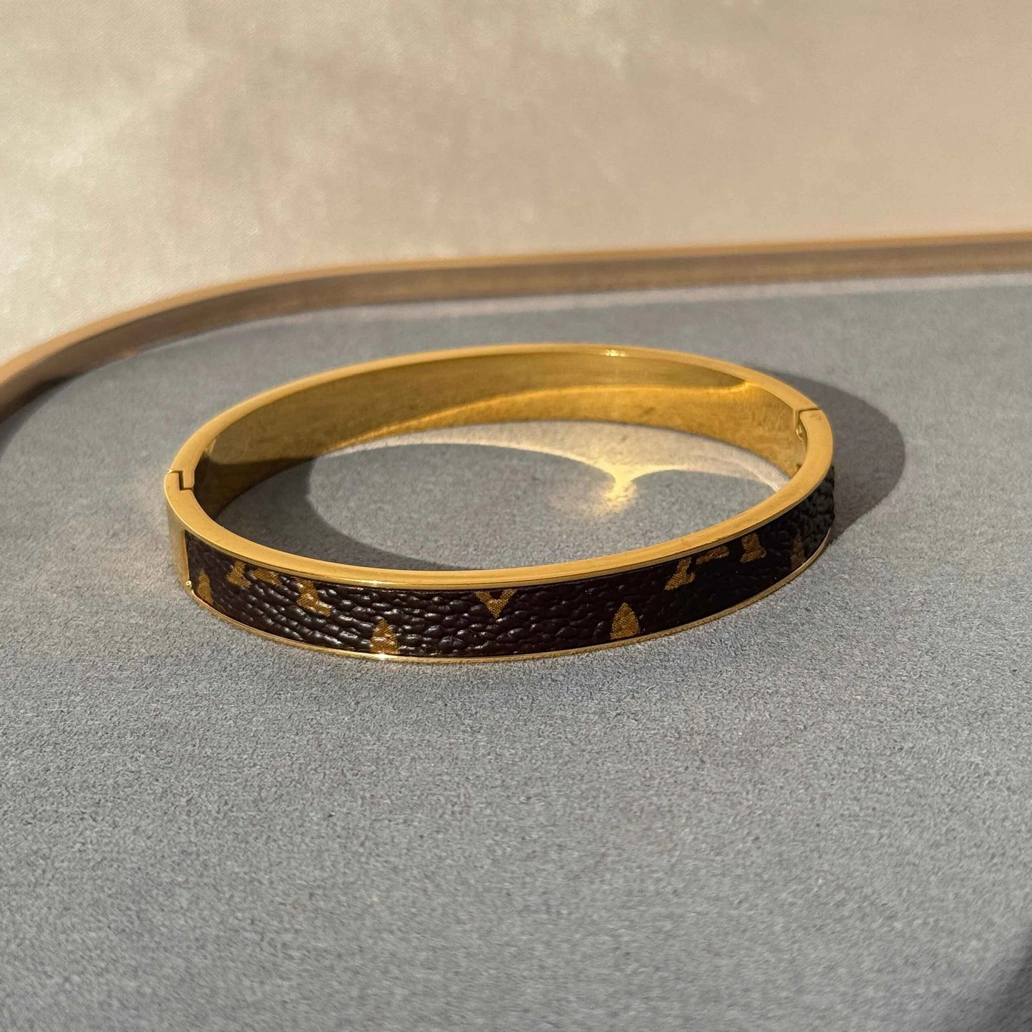 18Kt LV Bangle Bracelet